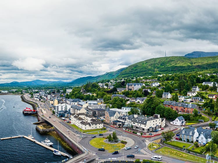 Fort William, &Eacute;cosse &ndash; Vue panoramique sur la ville et les Highlands