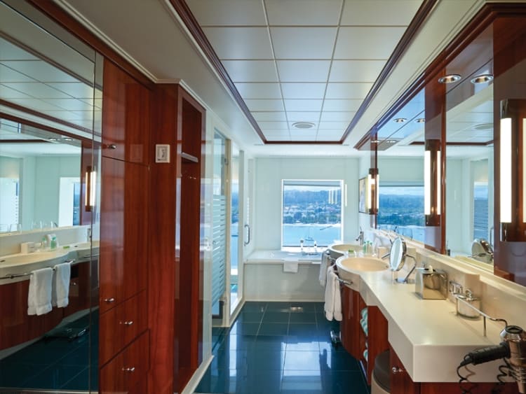 World Club Dome - Cruise Edition