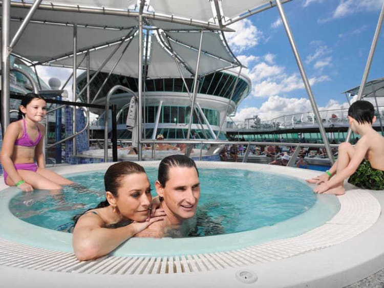 Royal Caribbean Int. - Grandeur of the Seas - Image 10