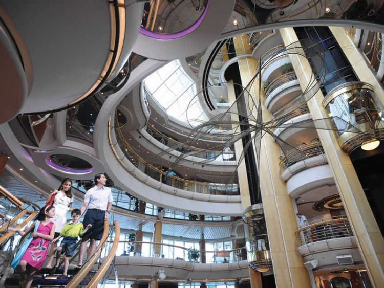 Royal Caribbean Int. - Grandeur of the Seas - Image 18