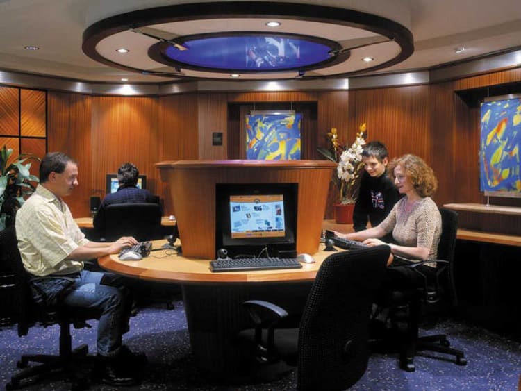 Radiance of the Seas Kreuzfahrten, Deckplan und Schiffsbewertungen