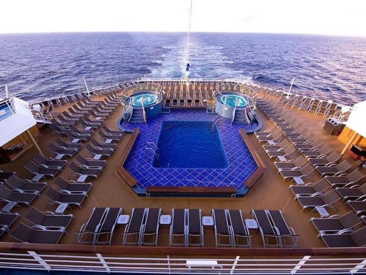 Carnival Splendor Kreuzfahrten, Bewertungen und Deckplan