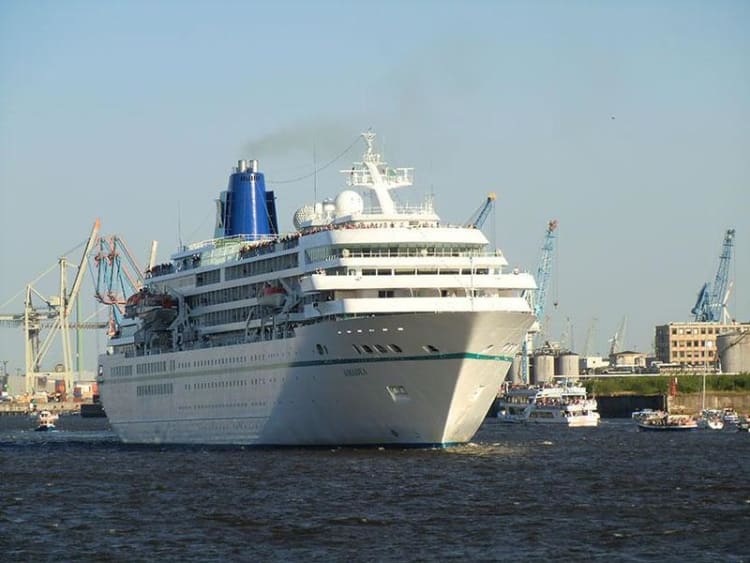 amadea cruise ship schedule