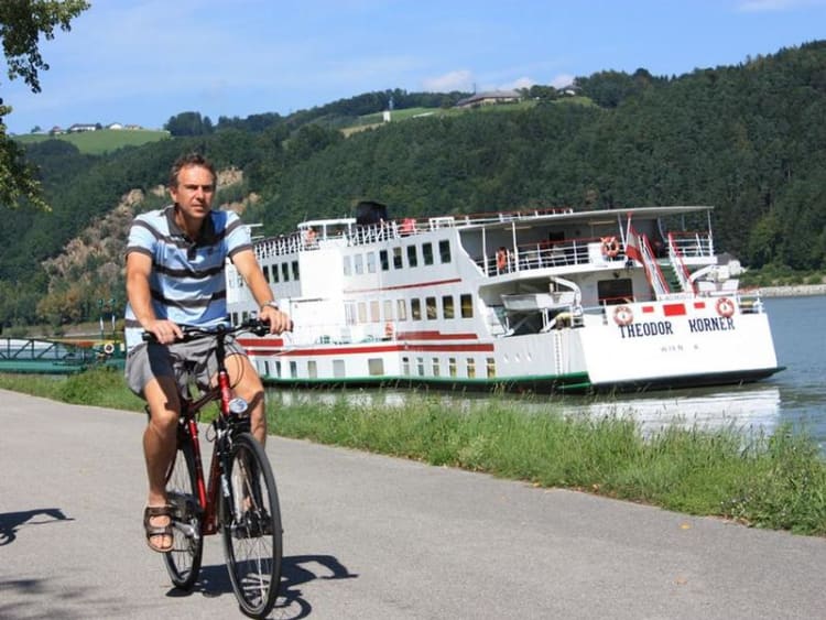Bonaventura Cruises - Theodor K&ouml;rner - Bild 1
