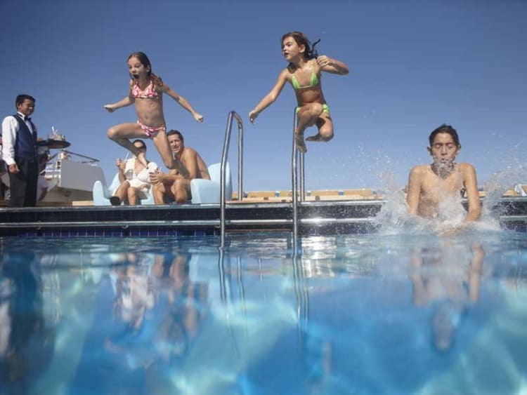 Costa Kreuzfahrten - Costa Mediterranea - Bild 4