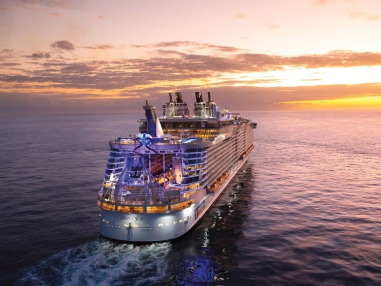 Oasis of the Seas Kreuzfahrten, Bewertungen und Deckplan