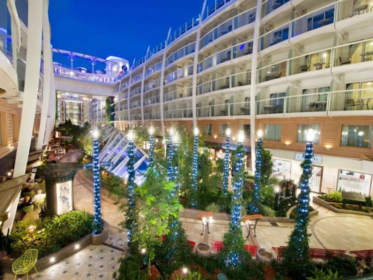 Royal Caribbean Int. - Oasis of the Seas - Image 42