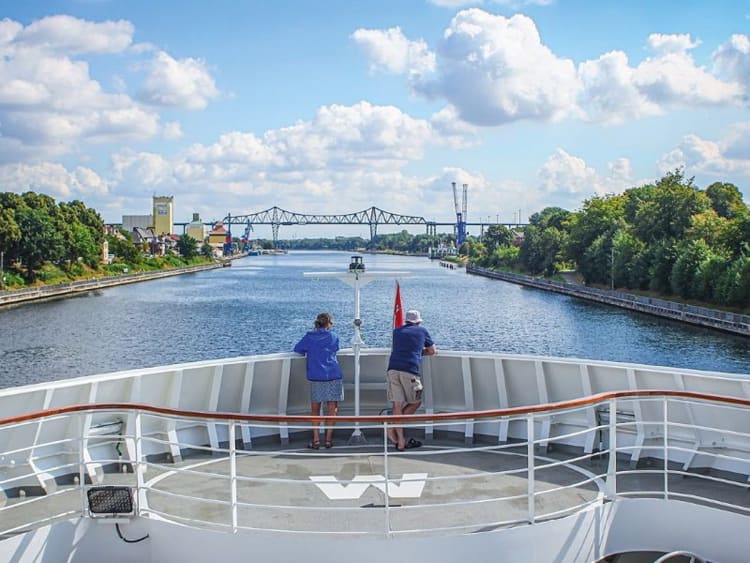 Hapag-Lloyd Cruises - HANSEATIC spirit - Bild 2