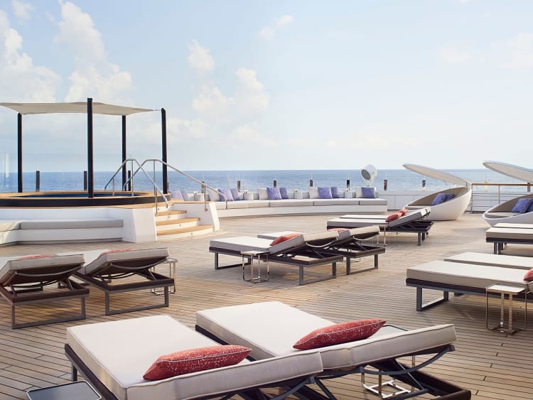 Ritz Carlton Yacht Collection - Evrima - Bild 8