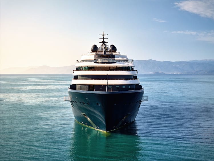 Ritz Carlton Yacht Collection - Evrima - Bild 6