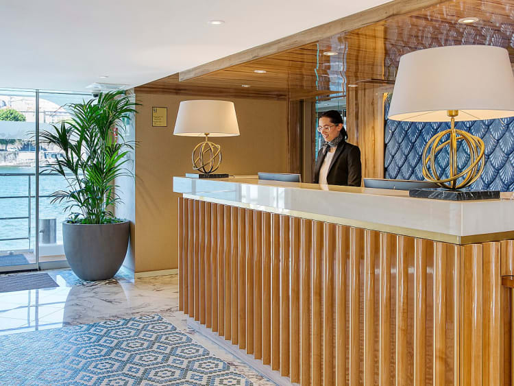 Uniworld River Cruises - S&atilde;o Gabriel - Bild 1