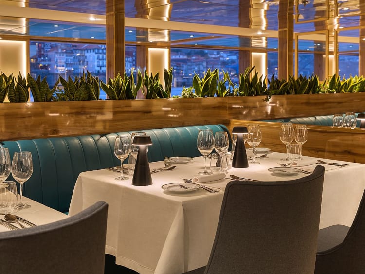 Uniworld River Cruises - S&atilde;o Gabriel - Bild 8