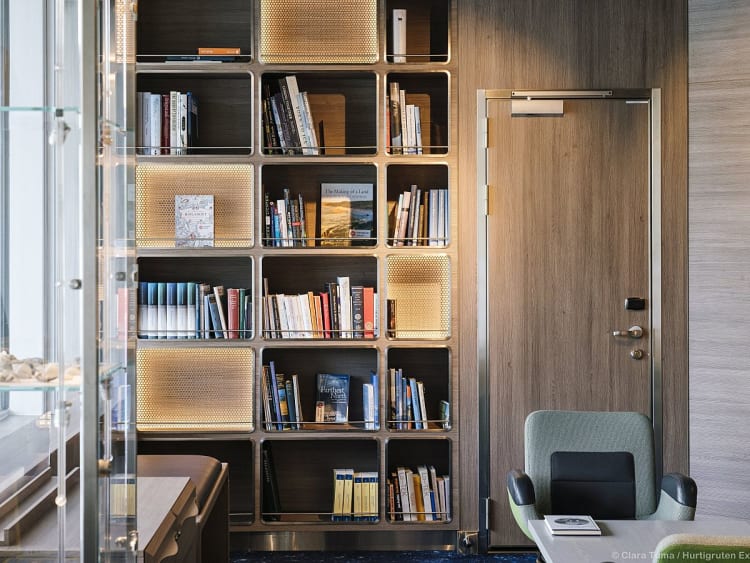 Fridtjof Nansen: B&uuml;cherei auf Deck 6