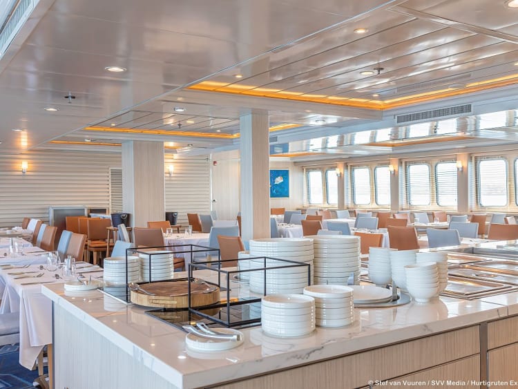 HX Expeditions - Santa Cruz ll - Image 5