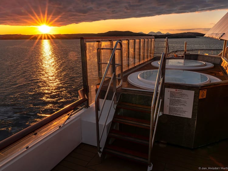 Spitsbergen: Hot Tubs auf Deck 7