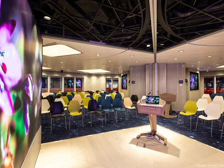 Roald Amundsen: Lecture Hall auf Deck 6