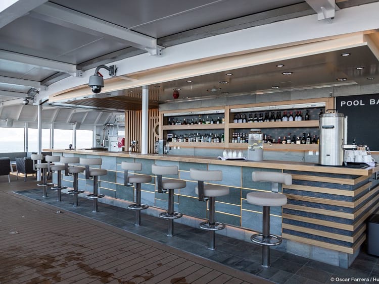 Roald Amundsen: Pool Bar auf Deck 10