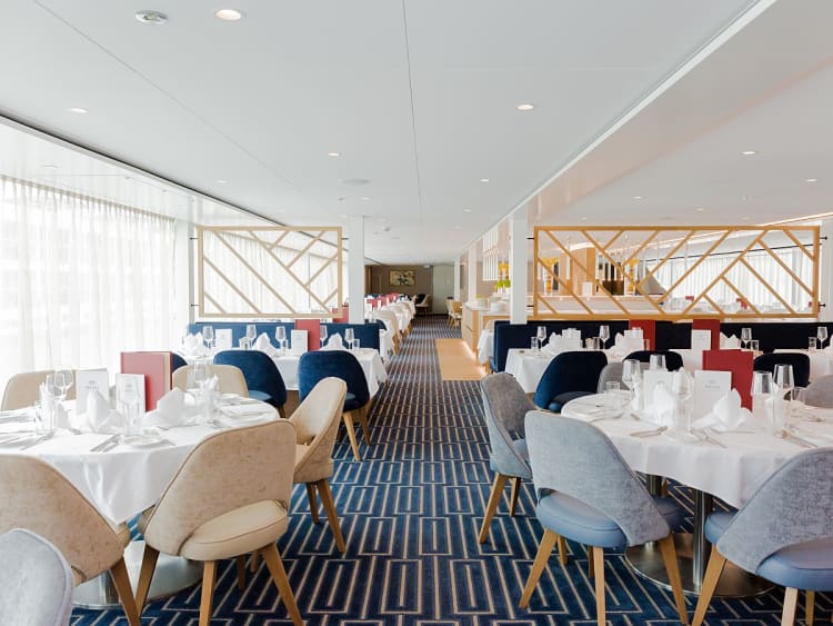 VistaStar: Restaurant