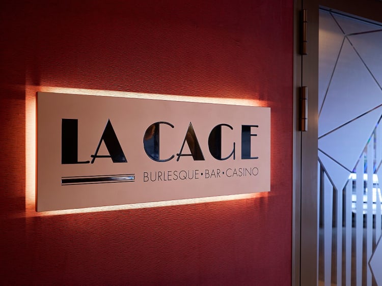 Mein Schiff Relax: La Cage - Bar & Kasino