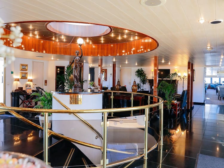 Crucemundo Shipping AG - VistaGracia - Bild 3