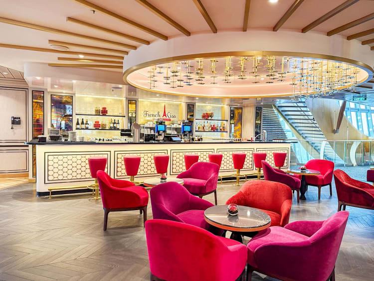 AIDAdiva: French Kiss