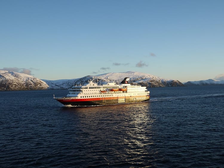 Nordkapp: Schiff auf See
