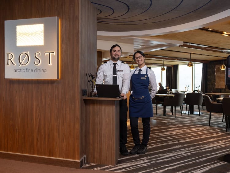 Trollfjord: Restaurant R&oslash;st