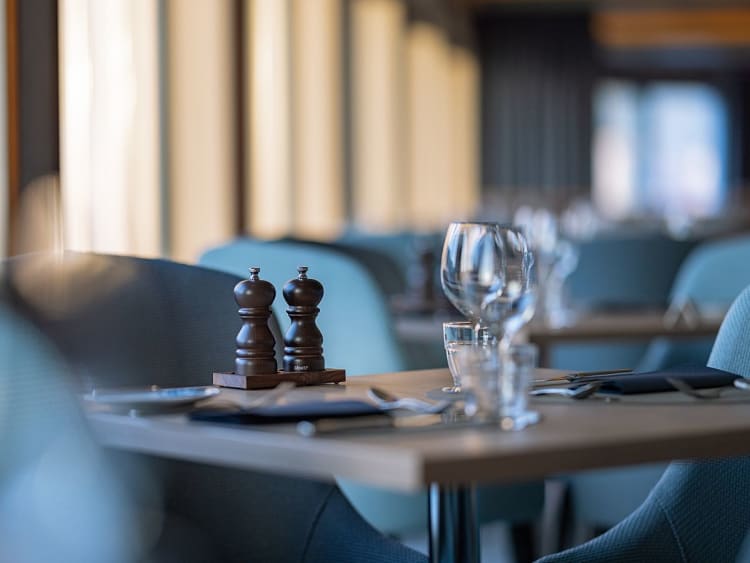 Trollfjord: Hauptrestaurant Flora