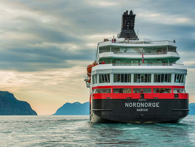 Nordnorge: Postschiff in Norwegen