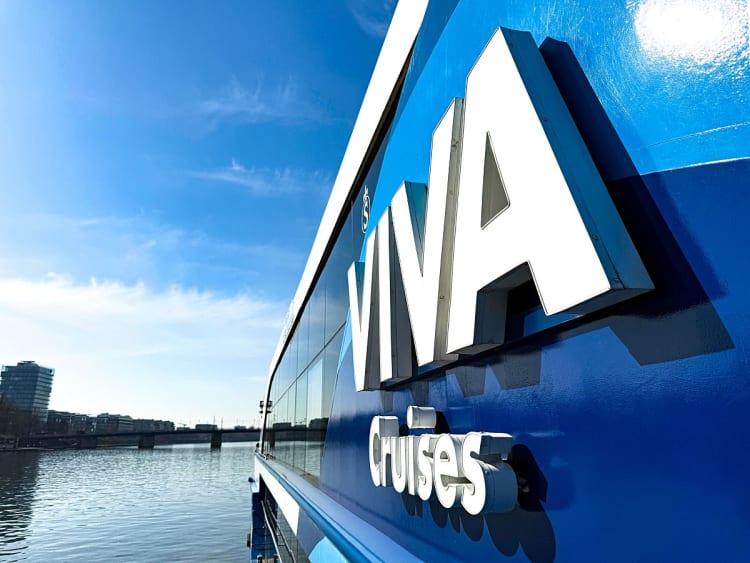 VIVA TIARA: VIVA Cruises