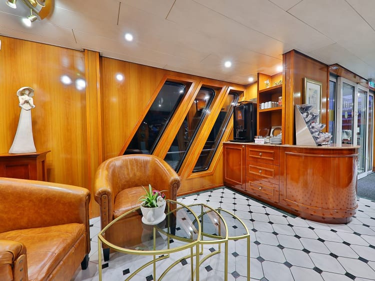 Elegant Lady: Kaffeeecke