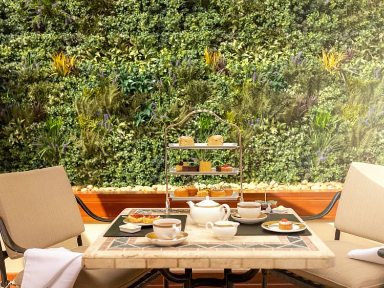 Queen Victoria: Grills Terrace auf Deck 11