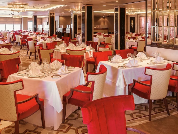 Queen Mary 2: Queens Grill Restaurant auf Deck 7