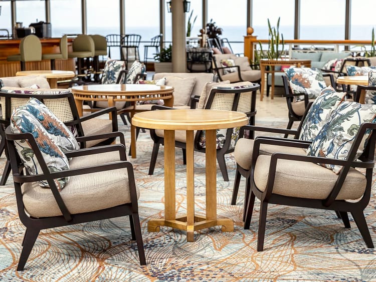 Queen Elizabeth: The Garden Lounge auf Deck 9