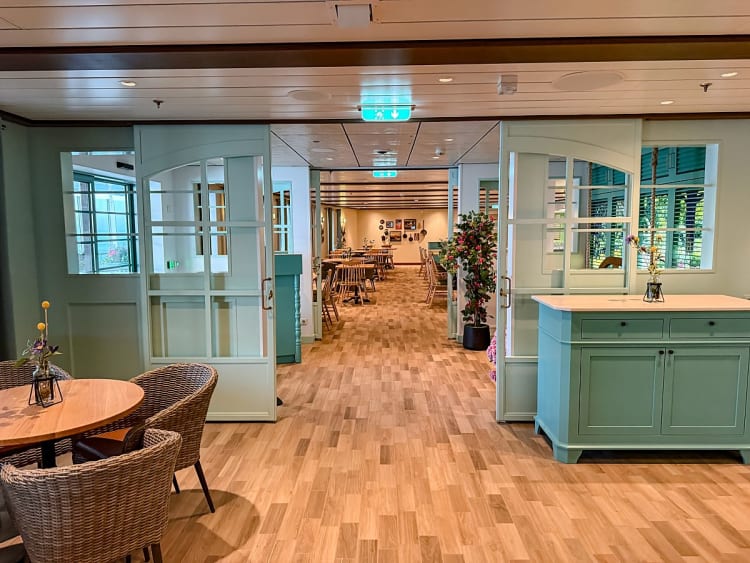 Allure of the Seas: The Mason Jar Southern Restaurant