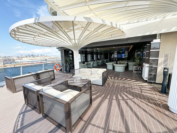 MSC World Europa: Zen Pool Bar