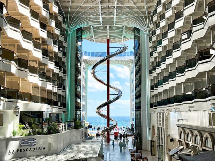 MSC World Europa: Promenade - The Spiral