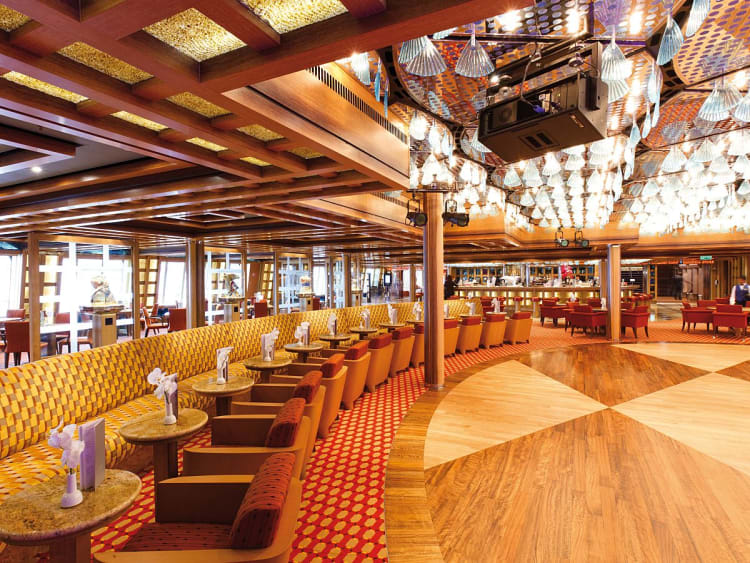 Costa Favolosa: Grand Bar Palatino auf Deck 5