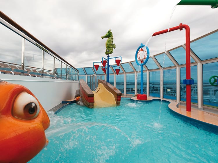Costa Favolosa: Baby pool auf Deck 10