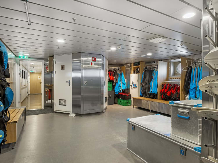 Spitsbergen: Expedition Launch auf Deck 3