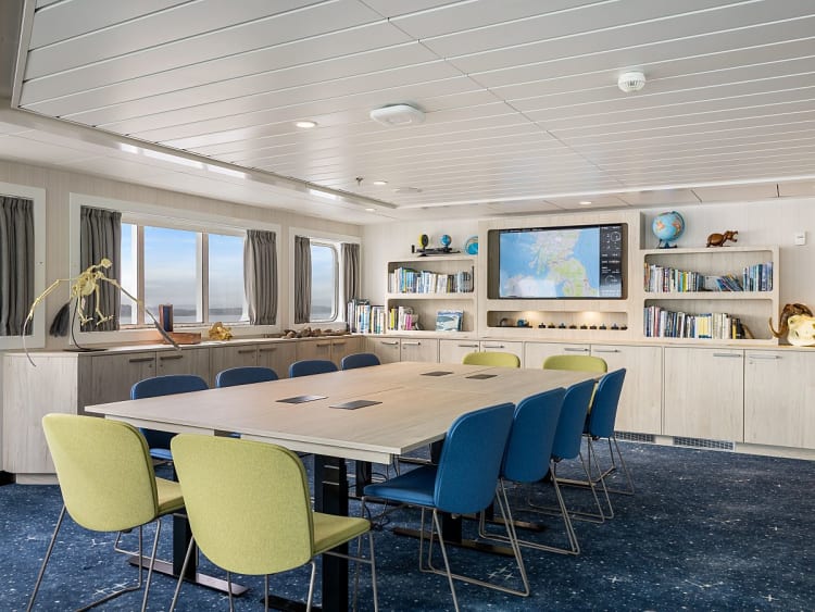 Spitsbergen: Science Center auf Deck 6