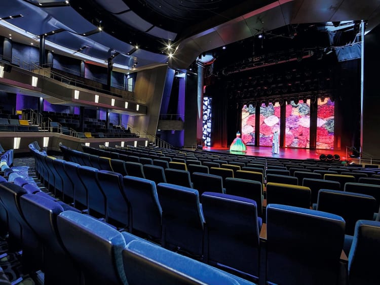 Mein Schiff 4: Theater auf Deck 4