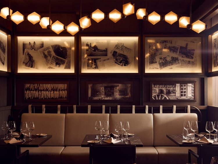 EXPLORA I: Marble Restaurant auf Deck 5