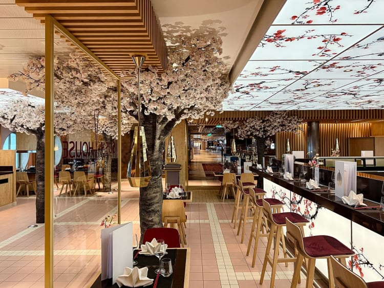 AIDAnova: Sushi House auf Deck 6