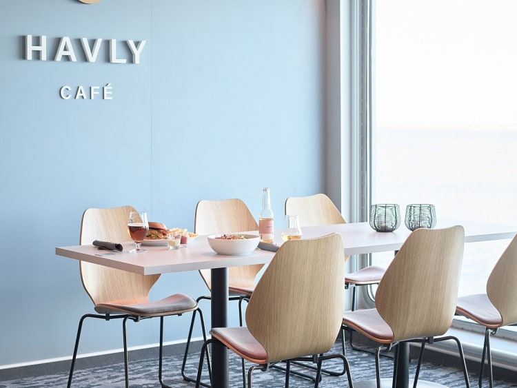 Havila Castor: Havly Cafe auf Deck 6