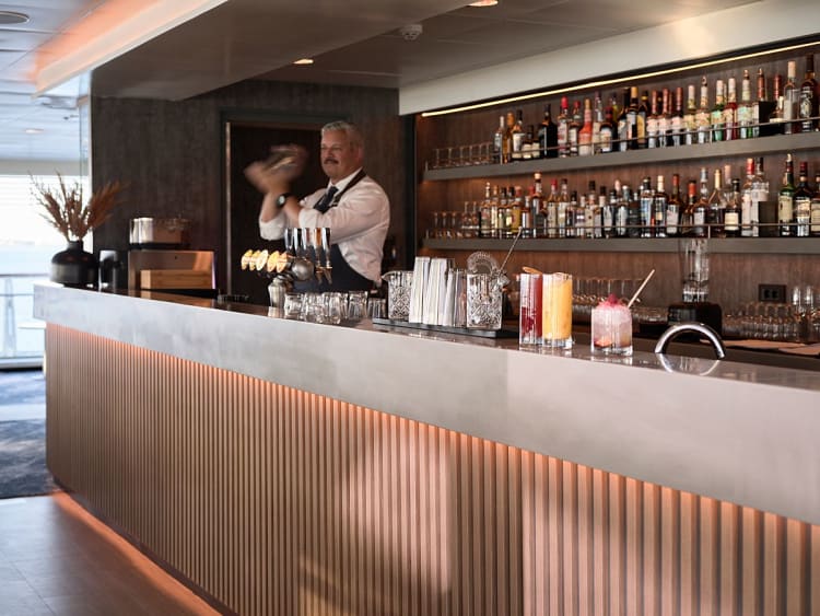 Havila Castor: Havblikk Bar auf Deck 9