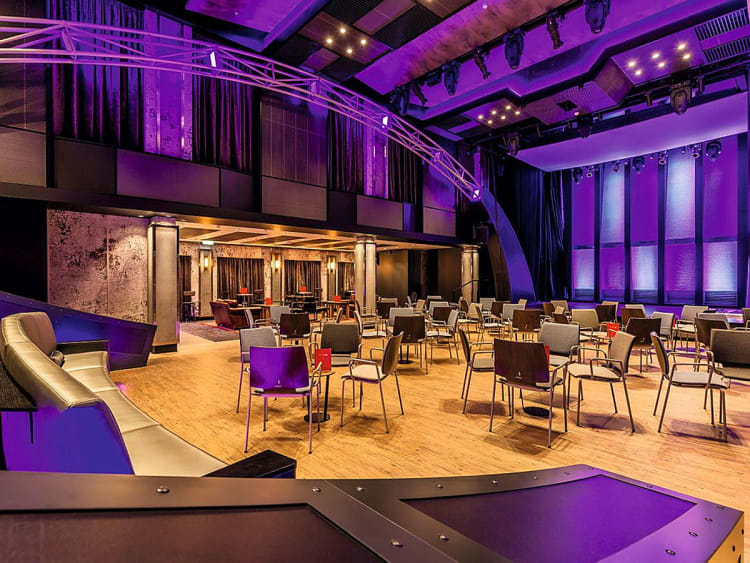 Mein Schiff 5: Studio & Studio Bar Deck 4