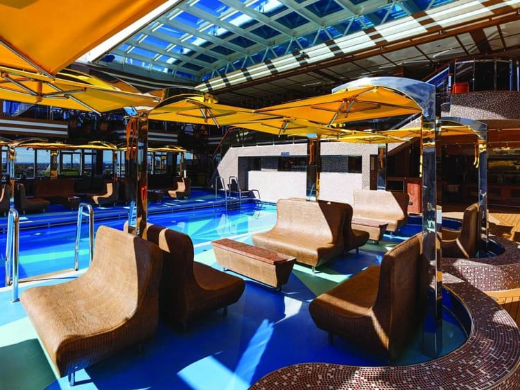 Costa Diadema: Poolbereich Deck 10