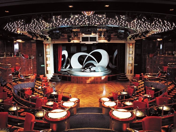 Color Fantasy: Show Lounge