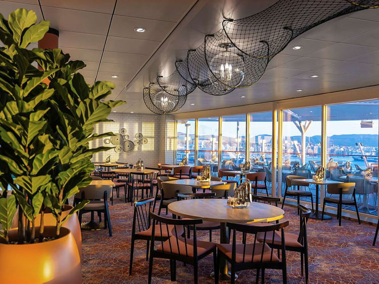 Mein Schiff 2: Restaurant Fischmarkt Deck 12